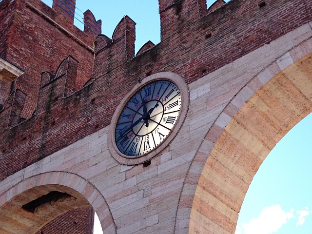 Free Clock Verona photo and picture
