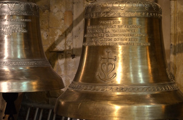 Campanas, Catedral, Francia