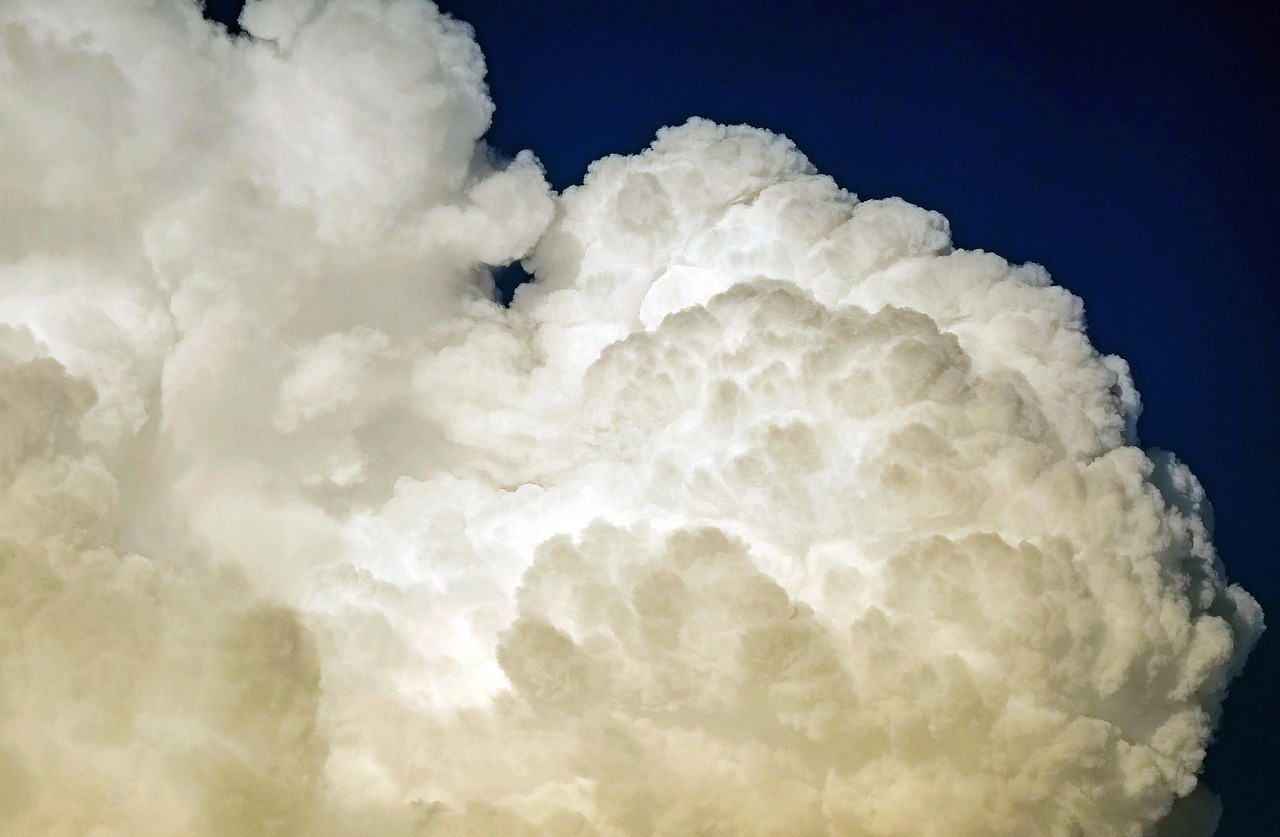 clouds-1440638_1280.jpg