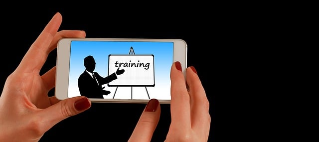Free smartphone hand training illustration
