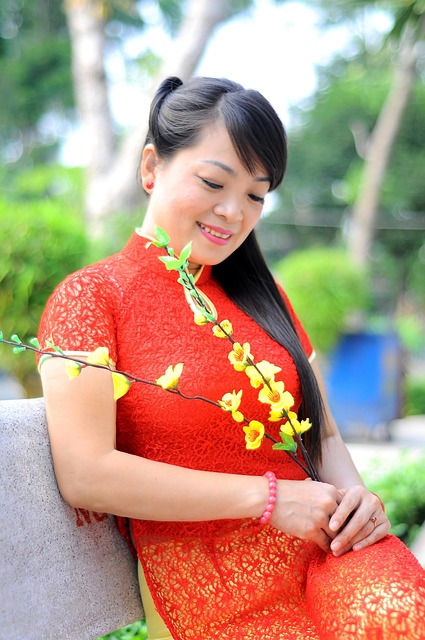 Free White Shirt Vietnam photo and picture