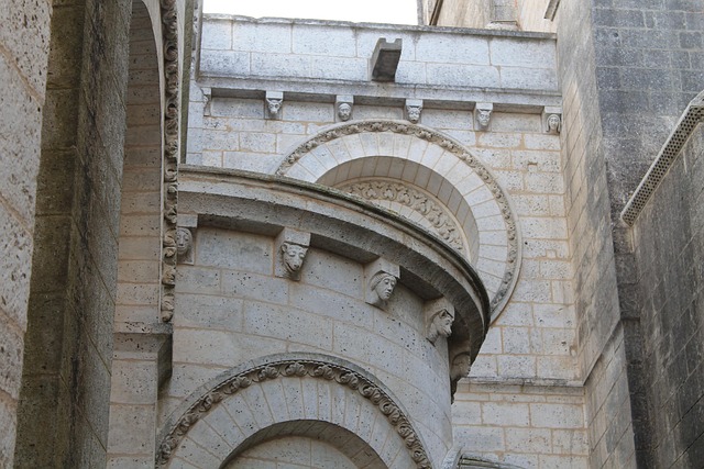 Free Saint Pierre Cathedral Angouleme photo and picture