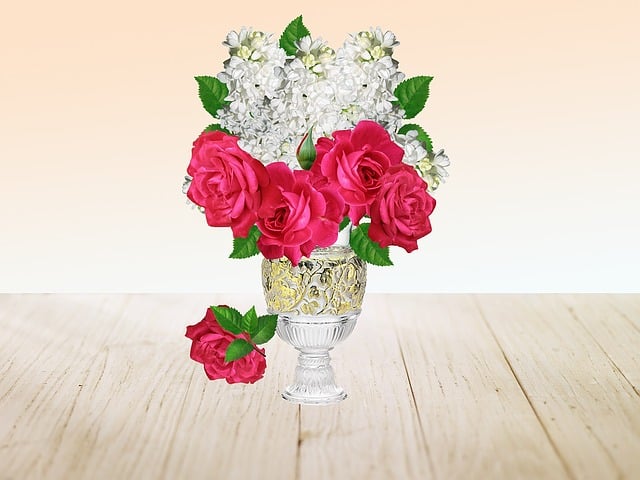 Download free HD stock image of Vase Lilac Free vase lilac bouquet illustration