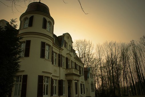 Free Villa Bayer Villa photo and picture