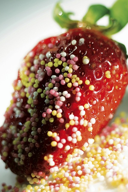 Free Strawberry Small Strawberry photo and picture