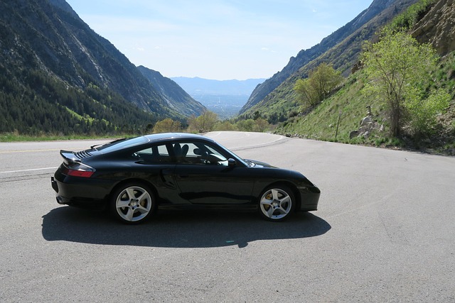 Free Porsche 911 photo and picture