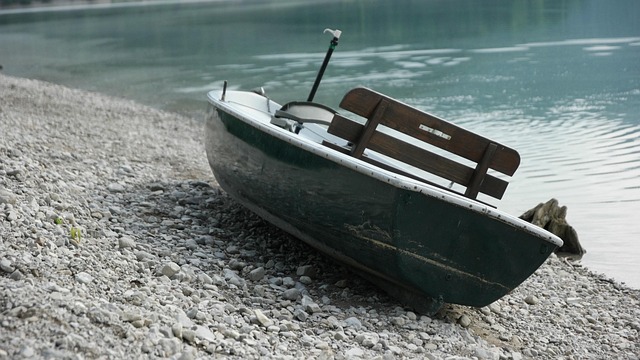 Boot, Oever Van De Rivier, Meer, Water