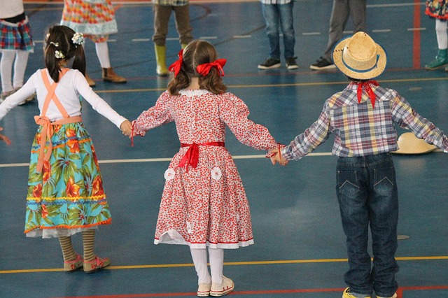 June celebration, gang, celebration and saint john — photo by Livoca