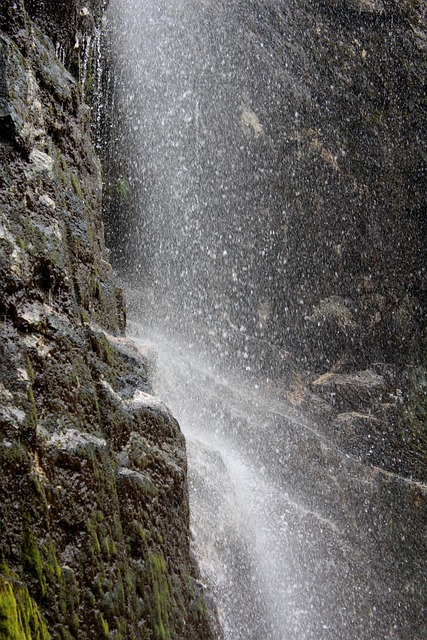Sieben Schwestern, Wasserfall, Berg