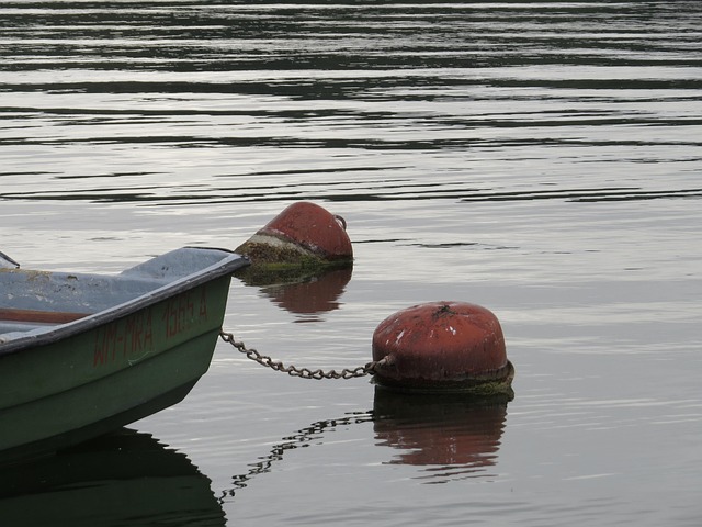 Free Afraid Boat photo and picture