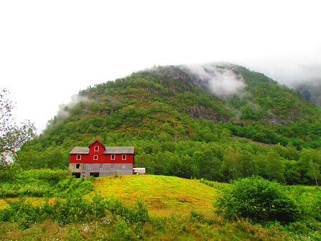 Free Red Barn photo and picture