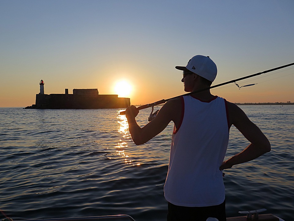 Hooked on Bluegills: A Comprehensive Guide to Seasonal Fishing