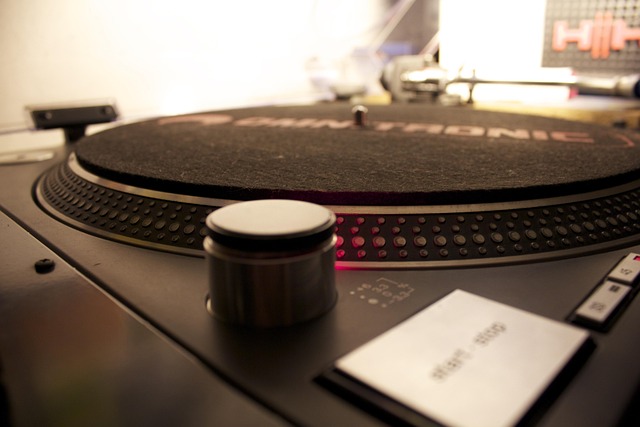 Free Turntable Dj Music photo and picture