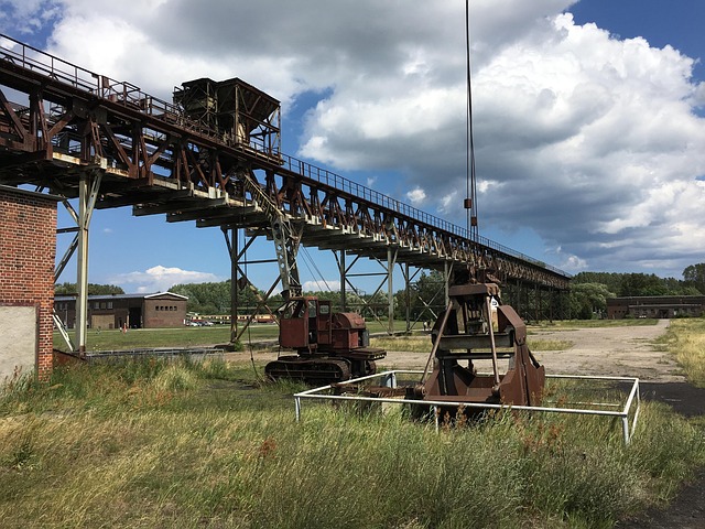 Free Crane Bridge photo and picture