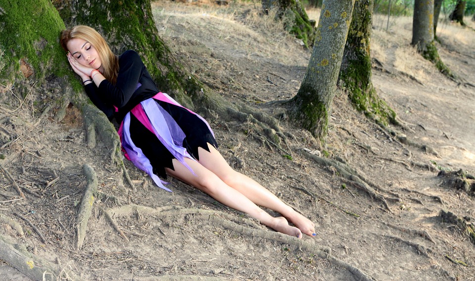 Meisje, Forest, Slaap, Elf, Roots, Blond, Verhaal