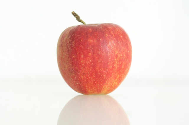 Apple Fruit Reflection - Free photo on Pixabay - Pixabay Illustration 
