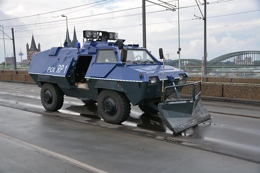 Politie, Opruimen Voertuig, Waterkanon