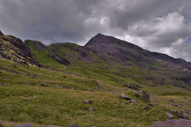Free Mountain Cloudy photo and picture