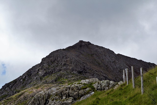 Free Mountain Cloudy photo and picture