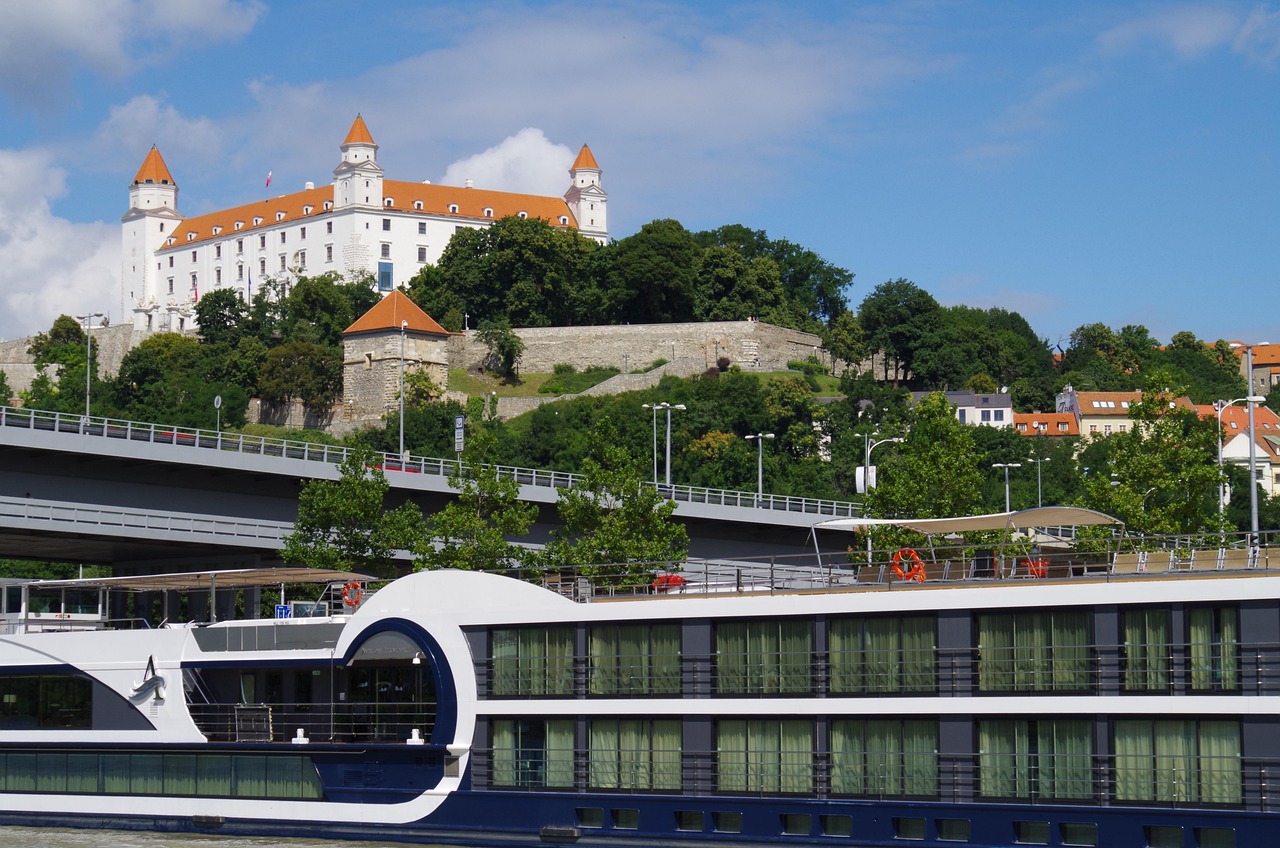 Bratislava - free online jigsaw puzzle photo