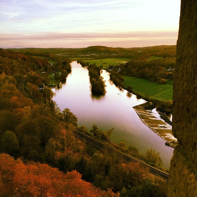Čarodějnice, Příroda, Tok, Voda, Krajina