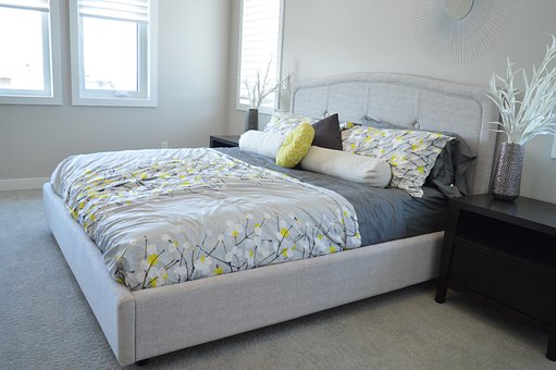 Betten kostenlose bilder auf pixabay Schlafzimmer bett ausrichtung