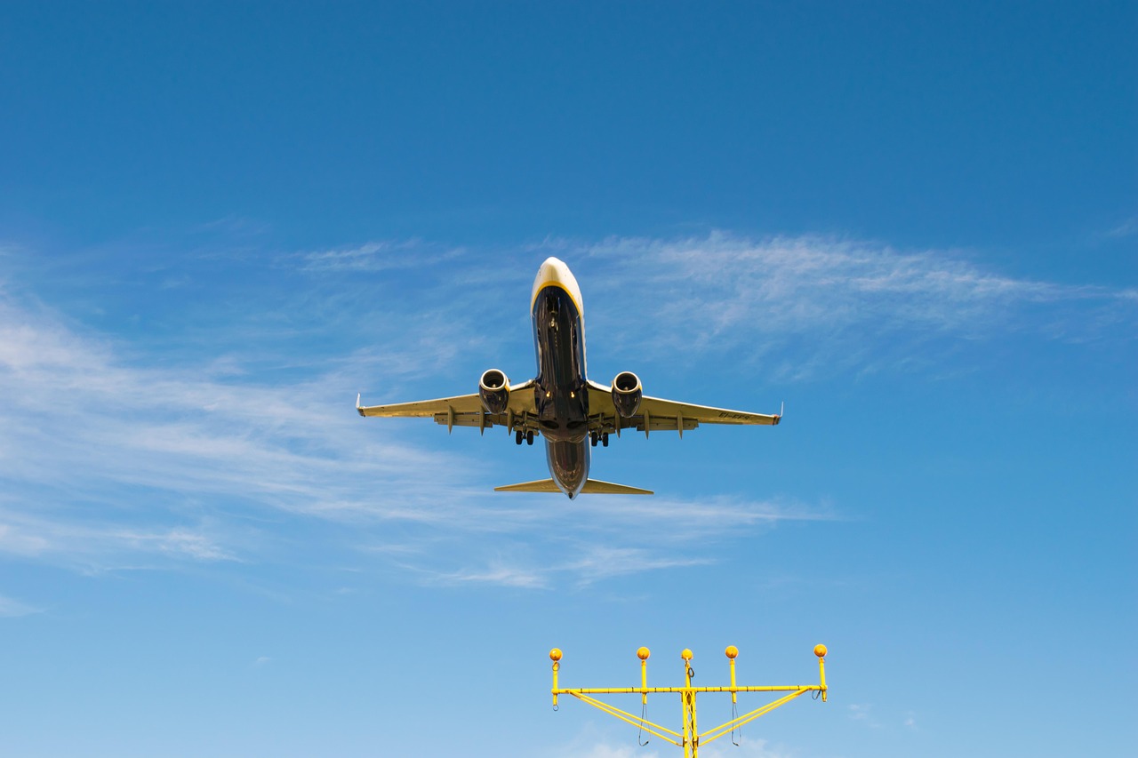 plane-1577470_1280.jpg