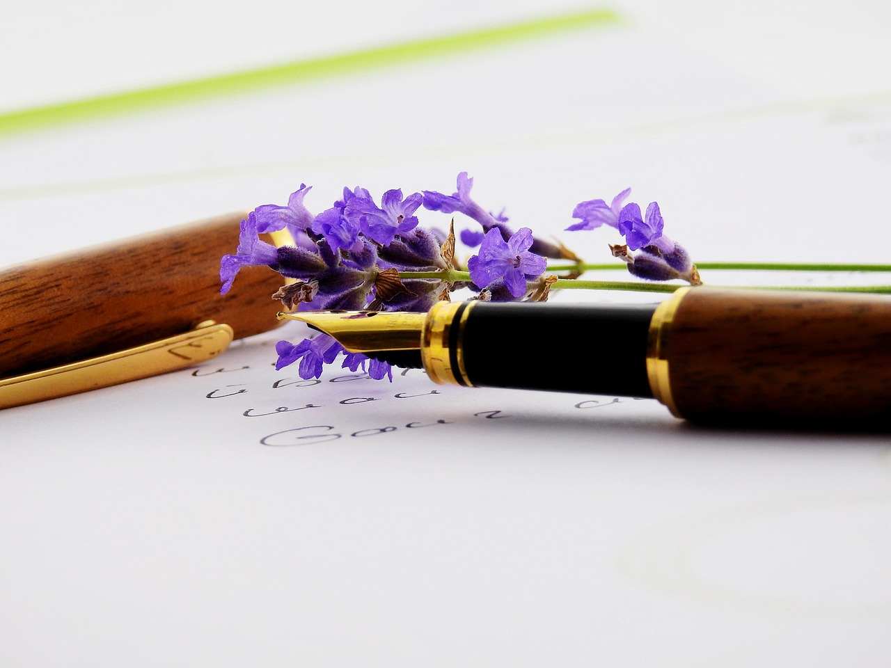 Pen - free online jigsaw puzzle photo
