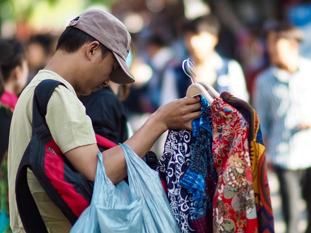 Free Young Men Sell photo and picture
