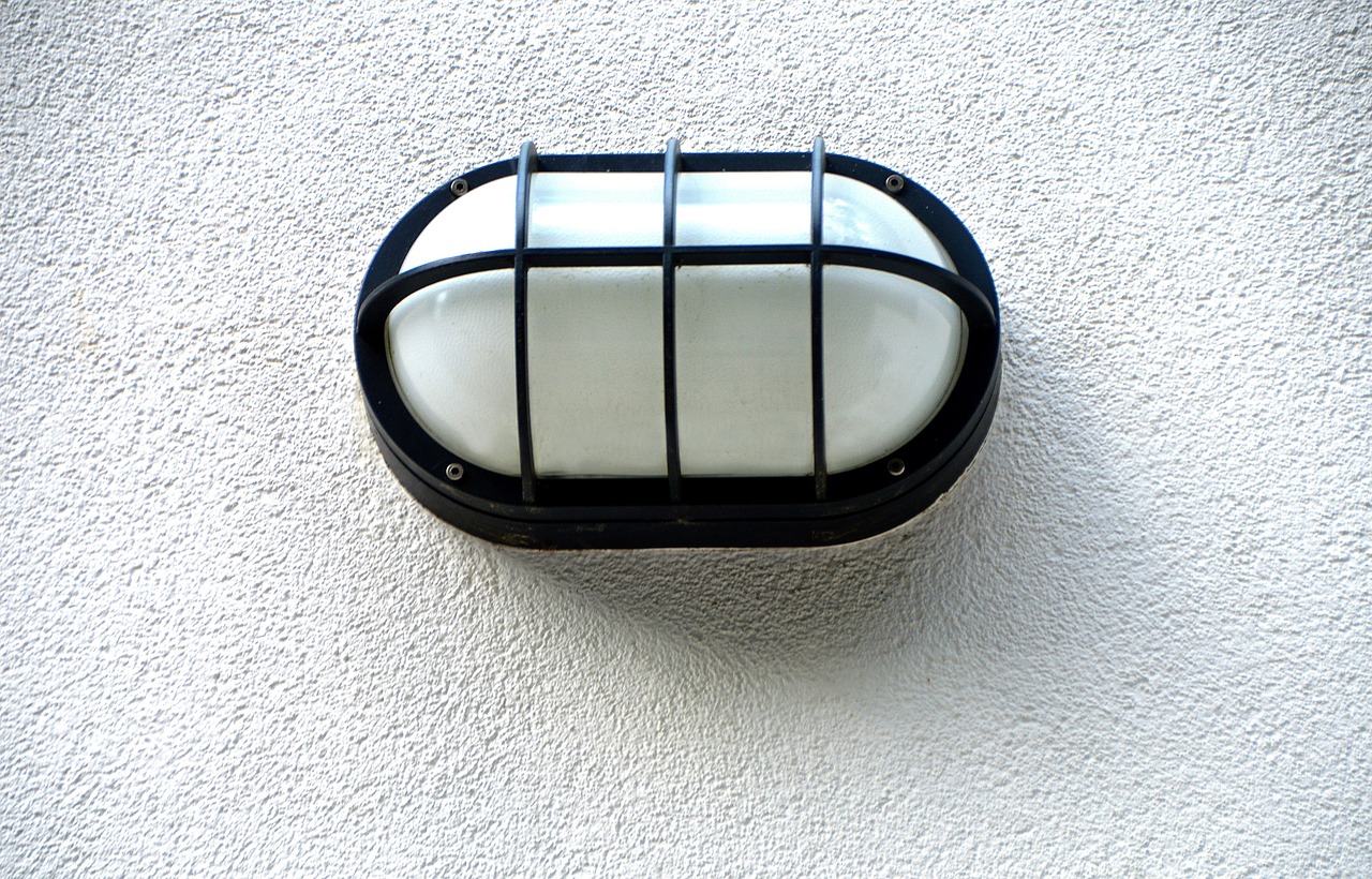 Outdoor Lamp - free online jigsaw puzzle photo