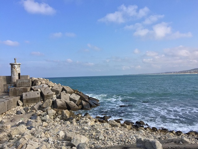 Leuchtturm, Felsen, Strand, Meer, Küste