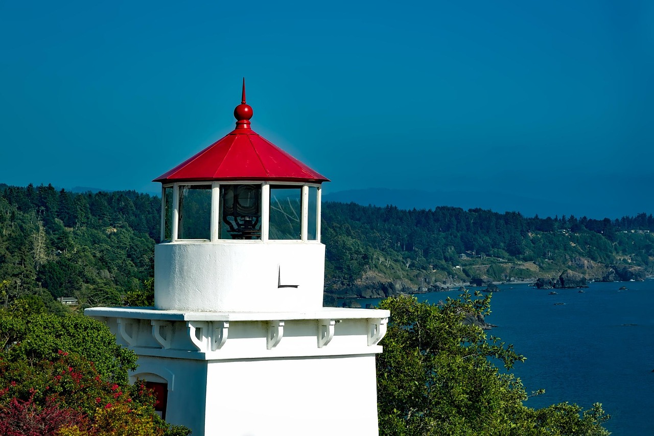 Trinidad Memorial Lighthouse - free online jigsaw puzzle photo