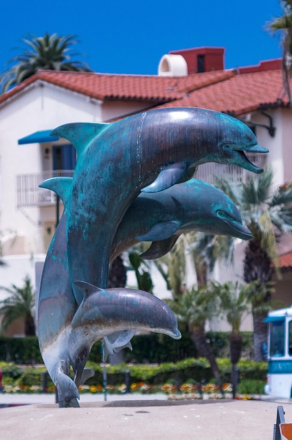 Free Sculpture Dolphin photo and picture