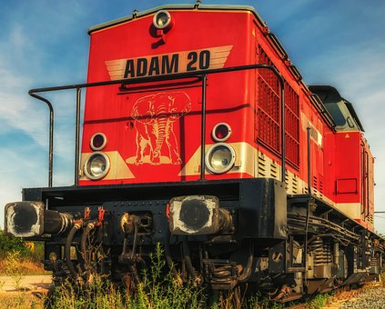 loco-1609685__340.jpg