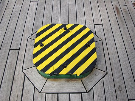 Free Hatch Deck photo and picture