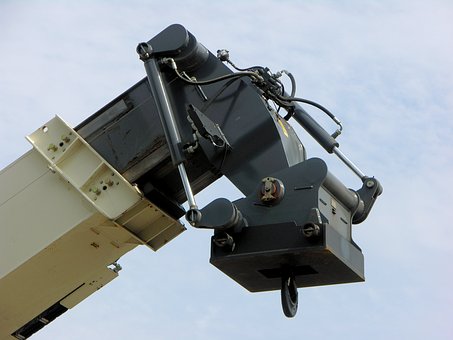Free Crane Lifting photo and picture