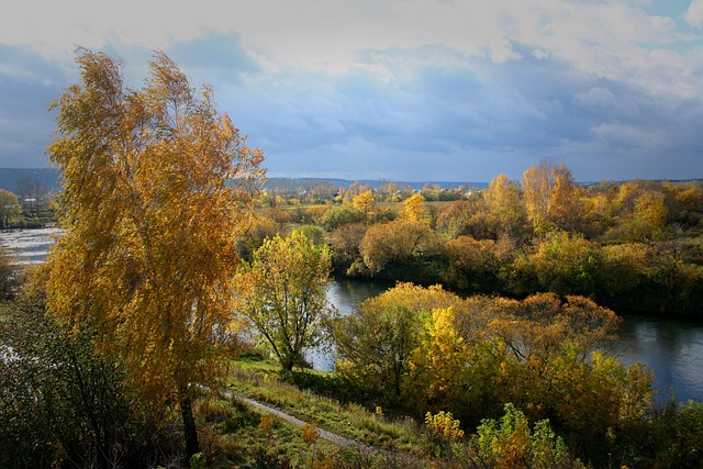 Free Autumn Ural photo and picture