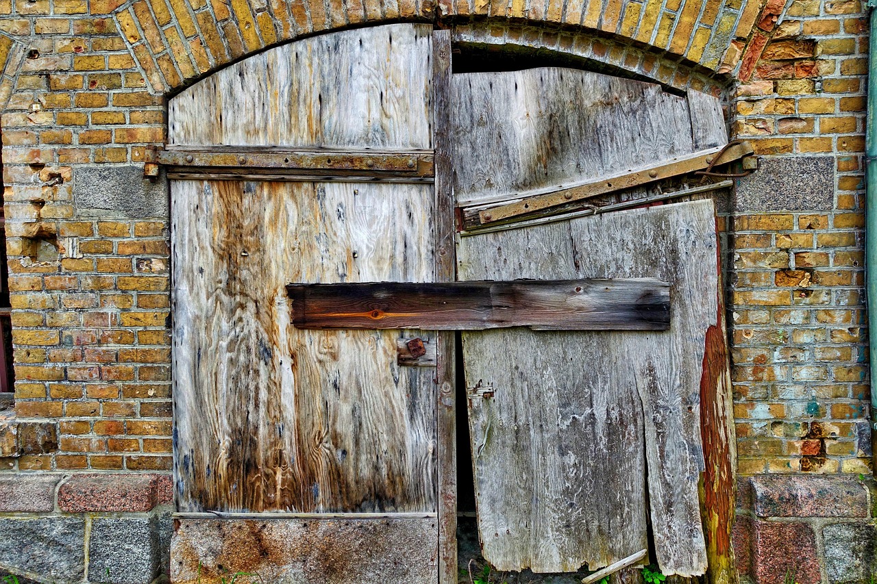 Door - free online jigsaw puzzle photo