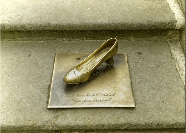 Free Golden Shoe Fairy Tale photo and picture