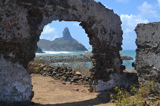 Noronha, Fernambuk, Gipfelhügel