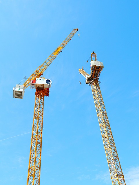 Free Crane Luffing Crane photo and picture
