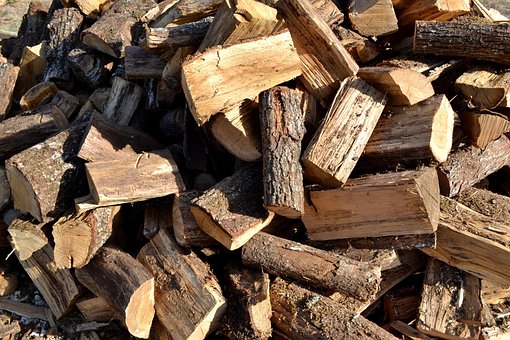 Protokoll, Brennholz, Holzstapel