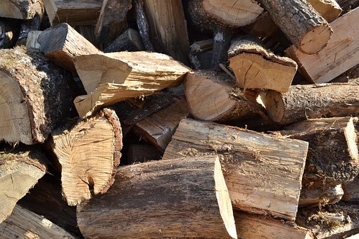 Protokoll, Brennholz, Holzstapel