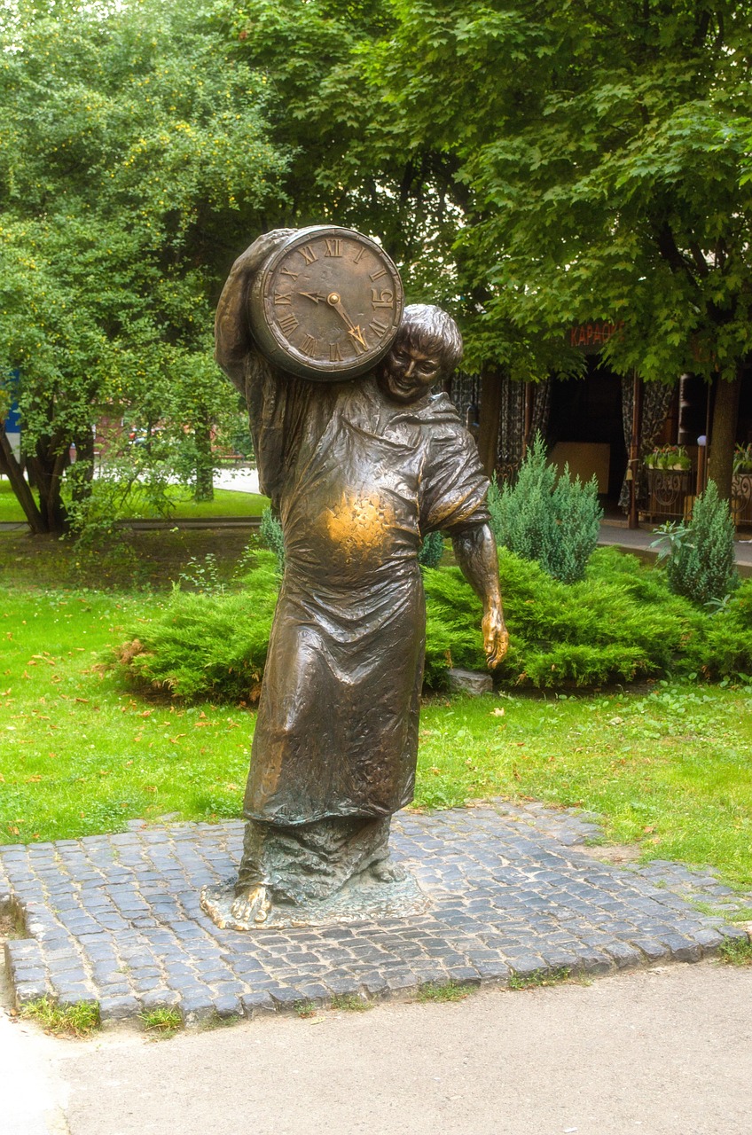 Free Clock Sculpture photo and picture