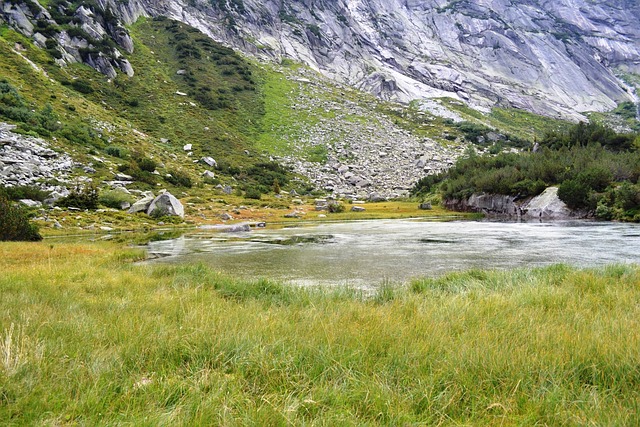 Free Mountain World Mountains photo and picture