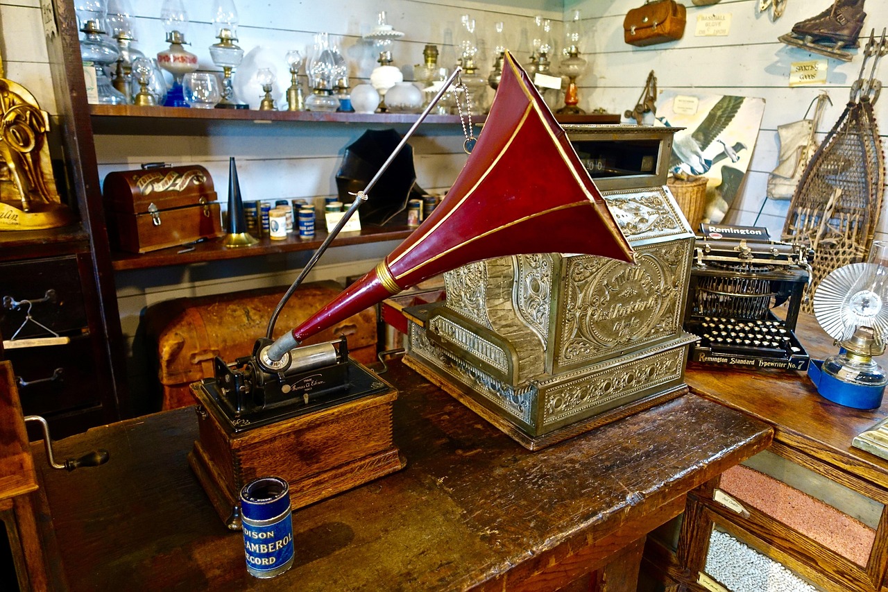 Trichter Grammophon His Masters Voice Plattenspieler Art