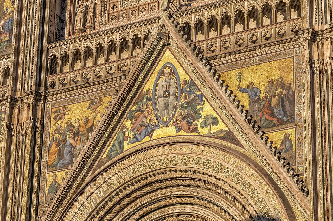 Facade - free online jigsaw puzzle photo
