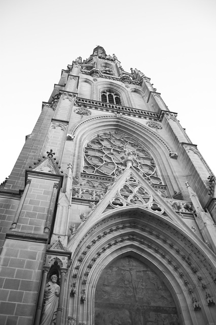 Dom, Kirke, Religion, Indgangsportal