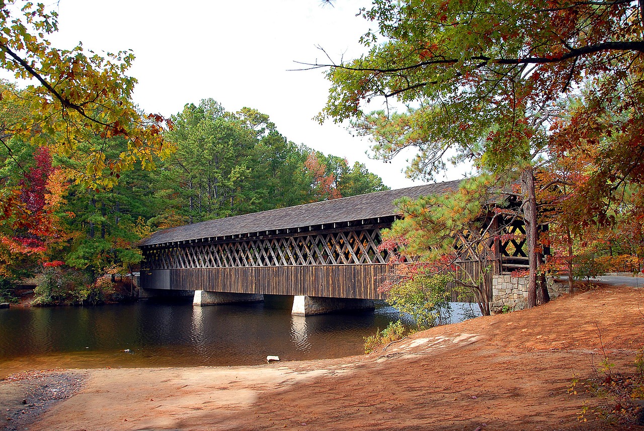 Covered Bridge - free online jigsaw puzzle photo