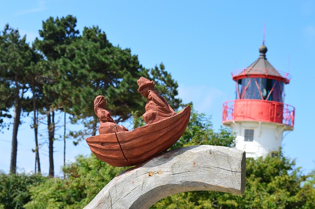 Hiddensee, Leuchtturm, Holzfigur